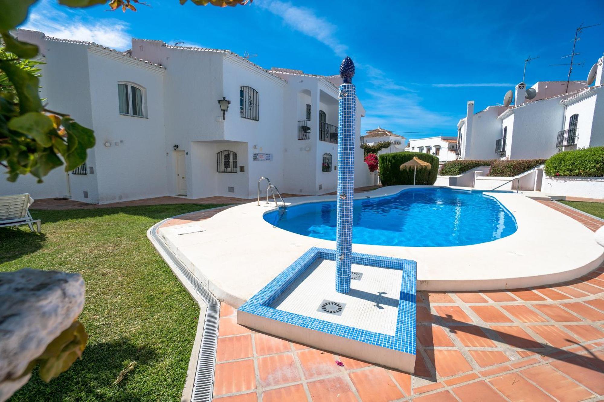 Los Pinos 19 Menyber Nerja Bagian luar foto